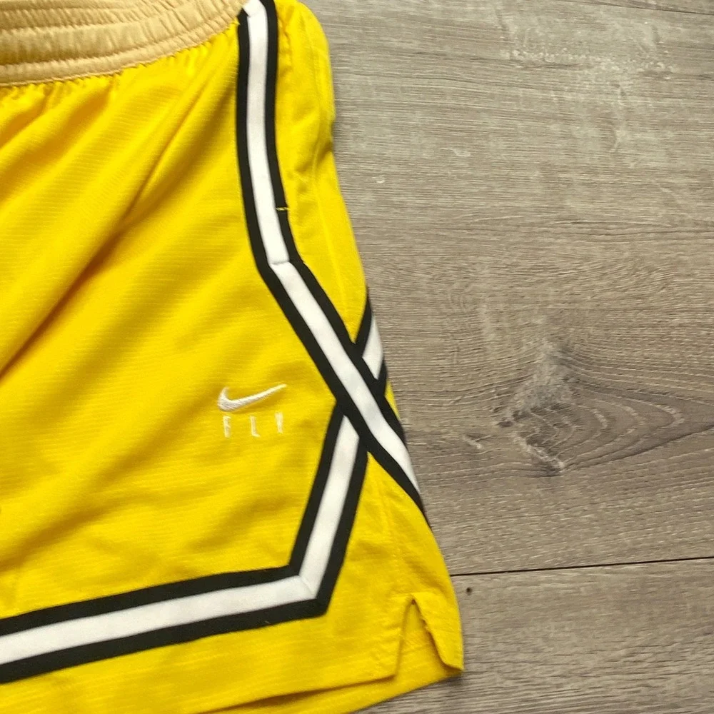 Nike‎ Fly Crossover Basketball Shorts Womens XXL Yellow Mesh Dri-FIT DH7325-709